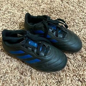 Adidas boys soccer cleats size 10K